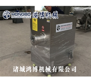 100型絞肉機正（zhèng）在打（dǎ）包等候發