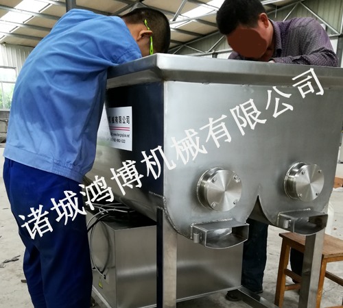 大型(xíng)拌餡機